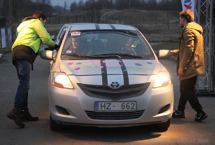 Populārais «Sieviešu dienas rallijs 2016» pulcē 5.03.2016 divās Latvijas starta pilsētās - Dobelē un Valmierā rekordlielu dalībnieču skaitu 170139