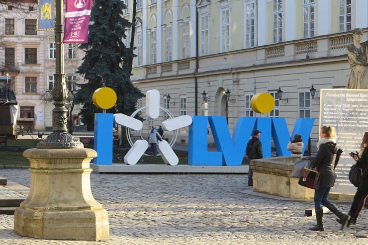 Ļvova -  Ukrainas pilsēta, kurā satiekas austrumu, rietumu kultūra un tautas māksla 170509