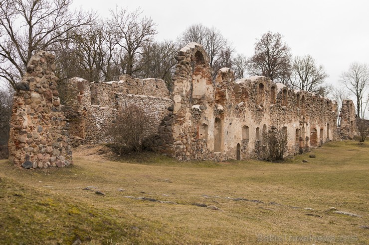 Travelnews.lv apskata iespaidīgās Livonijas ordeņa pilsdrupas Dobelē 170748