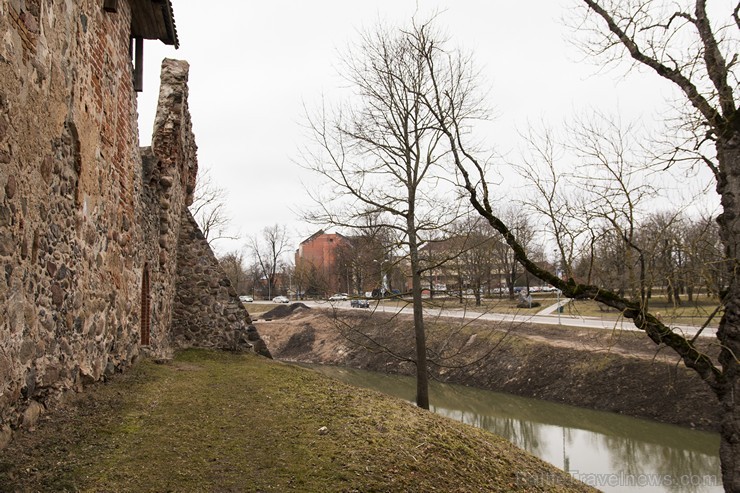 Travelnews.lv apskata iespaidīgās Livonijas ordeņa pilsdrupas Dobelē 170755