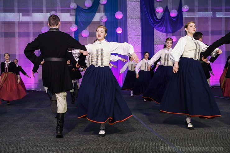 Piektais deju festivāls «Sasala jūrīna» Saulkrastos pulcē dejotājus no visas Latvijas 171032