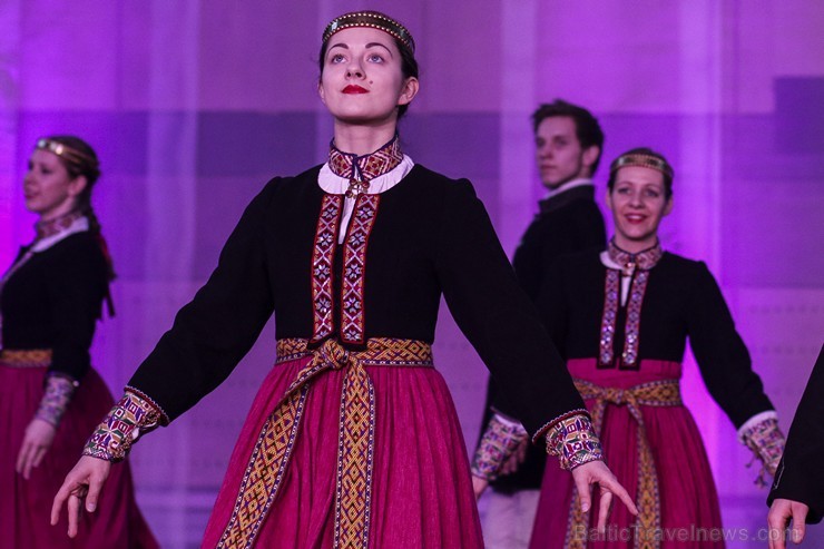 Piektais deju festivāls «Sasala jūrīna» Saulkrastos pulcē dejotājus no visas Latvijas 171035