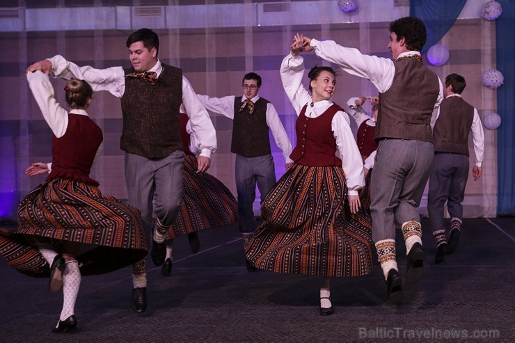 Piektais deju festivāls «Sasala jūrīna» Saulkrastos pulcē dejotājus no visas Latvijas 171042
