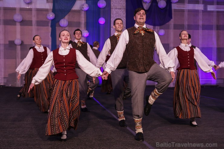 Piektais deju festivāls «Sasala jūrīna» Saulkrastos pulcē dejotājus no visas Latvijas 171043