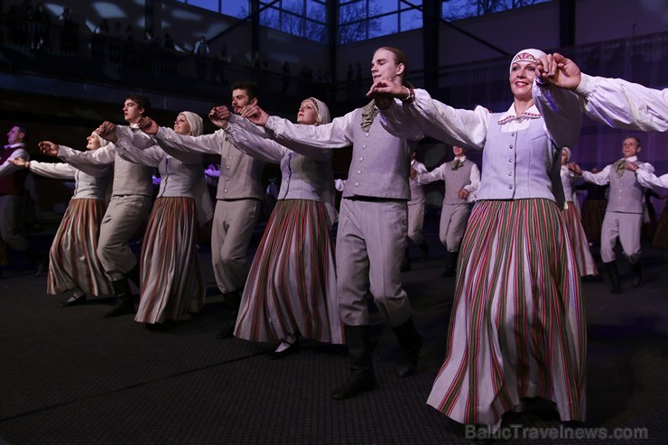 Piektais deju festivāls «Sasala jūrīna» Saulkrastos pulcē dejotājus no visas Latvijas 171075