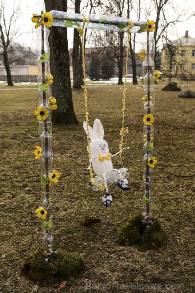 Siguldā atklāts pirmais šūpoļu festivāls «Latvija šūpojas Siguldā» 171215