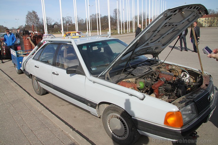 Vecā Audi īpašnieks plāno savu izgudrojumu pārcelt uz kādu vieglā kravas automobiļa bāzi, lai braukšana ir ērtāka 171816