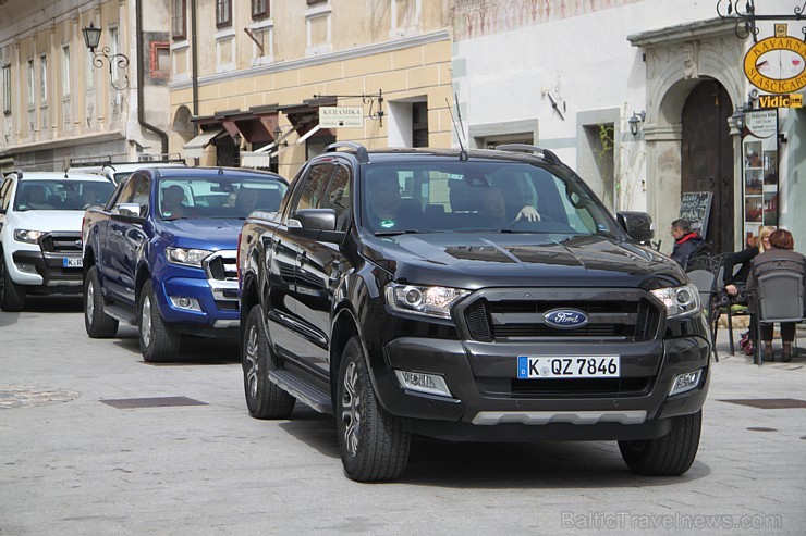 Travelnews.lv ar jauno  Ford Ranger iepazīst Slovēnijas autostrādes un Alpu kalnu ceļus 171895