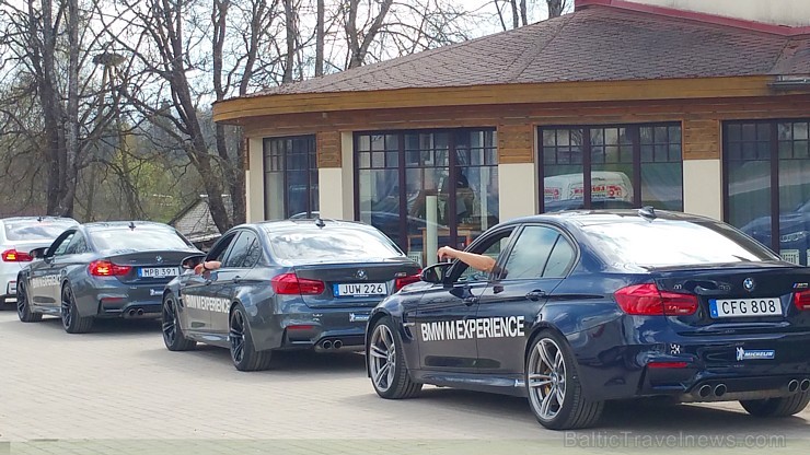 Latvijas bobslejisti, skeletonisti un kamaniņu braucēji ar Inchcape BM Auto iniciatīvu 3.05.2016 dodas Vidzemes ceļos ar jaudīgajiem BMW M modeļiem 173606