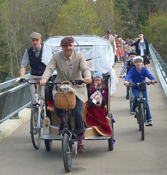 Tvīda brauciens Ogrē 4.05.2016  ir burvīgs ceļojums vēstures aizkulisēs 173713