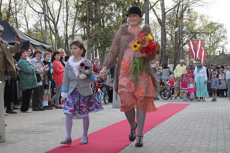 Tvīda brauciens Ogrē 4.05.2016  ir burvīgs ceļojums vēstures aizkulisēs 173751