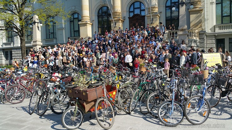 Tvīda brauciens Rīgā 7.05.2016 pulcē krāšņu dalībnieku sastāvu 173925