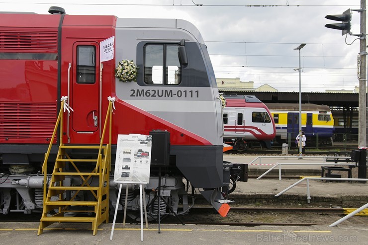 Šodien atklāta Dzelzceļa transportlīdzekļu parāde Rīgā, Centrālajā dzelzceļa stacijā (1.perons 11.ceļš) un tā ir apskatāma līdz pat 21:00 175088