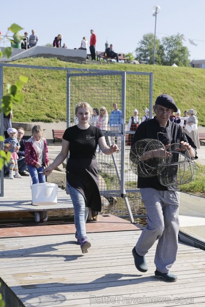 Pirmajā Reņģēdāju festivālā augsti godina reņģes, reņģu zvejniekus un reņģēdājus 175202