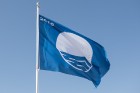 Limbažu Lielezera pludmalē jau otro gadu pēc kārtas paceļ Zilo karogu 1
