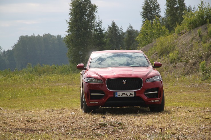 Travelnews.lv ceļo 7.06.2016 ar jauno «Jaguar» zīmola pirmo apvidus automobili  «F-Pace» 176318