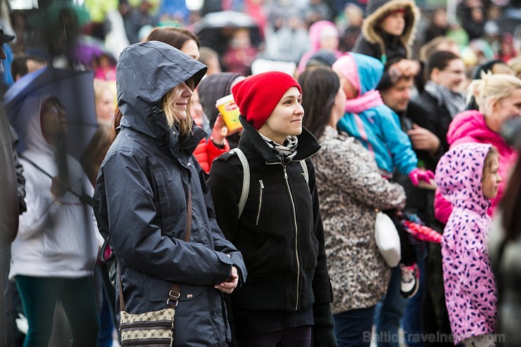 Festivālā šogad bija apskatāmas 20 skulptūras un tika izveidota arī festivāla vēsturē lielākā skulptūra, kas bija vairāk nekā 6 metrus augsta un 20 me 176642