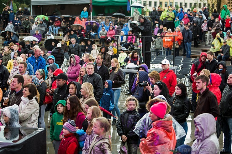 Festivālā šogad bija apskatāmas 20 skulptūras un tika izveidota arī festivāla vēsturē lielākā skulptūra, kas bija vairāk nekā 6 metrus augsta un 20 me 176643