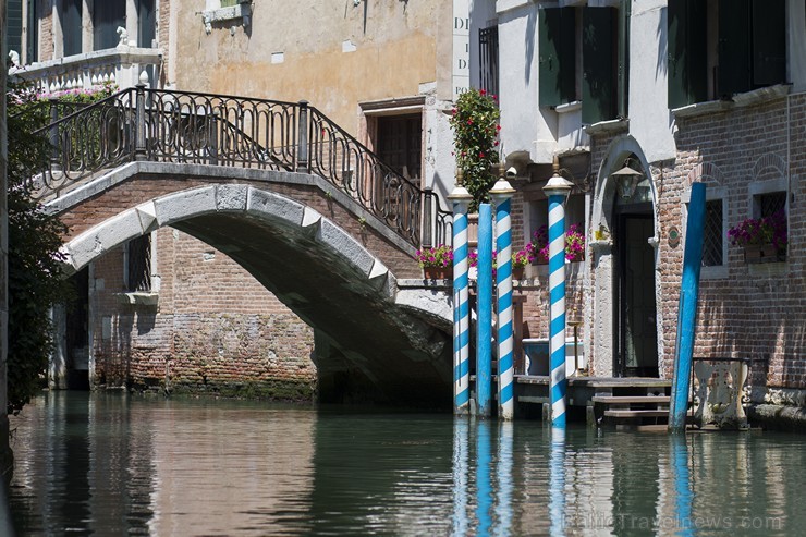 Travelnews.lv redakcija sadarbībā ar tūroperatoru Novatours dodas ekskursijā uz Venēciju, kuras laikā izbrauc ar tradicionālo gondolu 176682