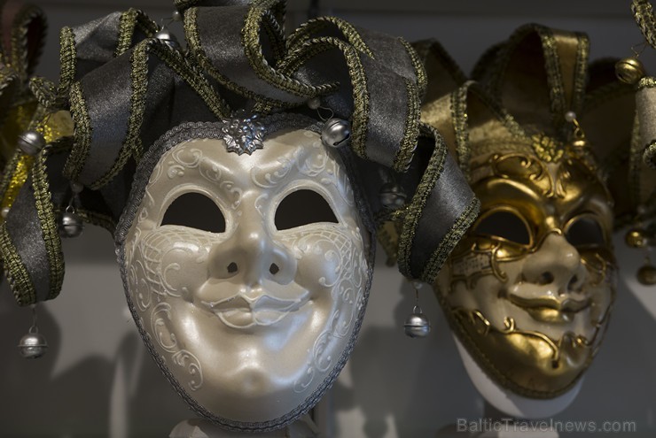 Travelnews.lv redakcija sadarbībā ar tūroperatoru Novatours dodas ekskursijā uz Venēciju, kuras laikā apskata tradicionālās maskas 176841
