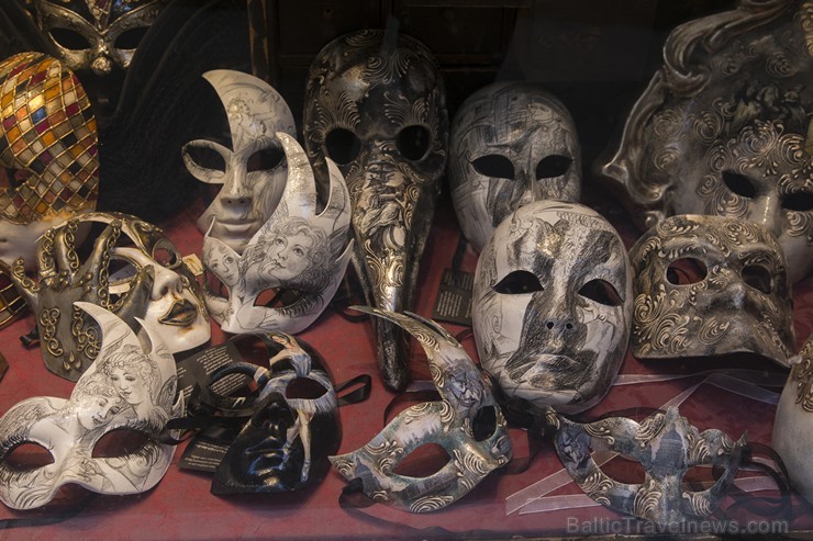 Travelnews.lv redakcija sadarbībā ar tūroperatoru Novatours dodas ekskursijā uz Venēciju, kuras laikā apskata tradicionālās maskas 176844