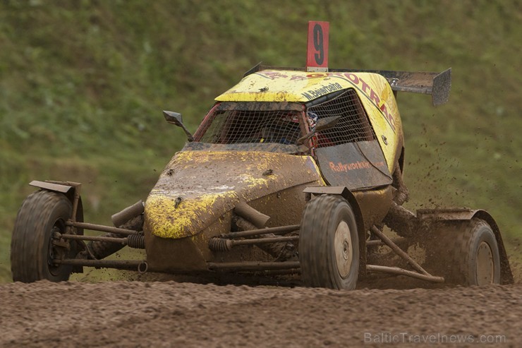 Brenguļu autotrasē atgriežas Latvijas čempionāts autokrosā 177018