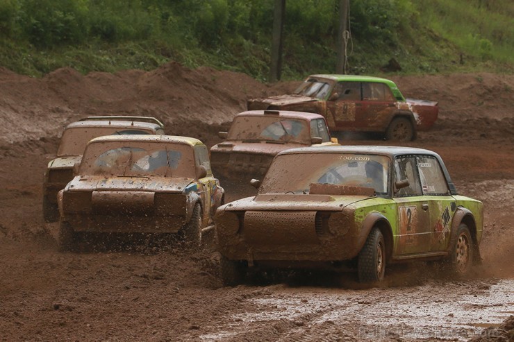 Brenguļu autotrasē atgriežas Latvijas čempionāts autokrosā 177050