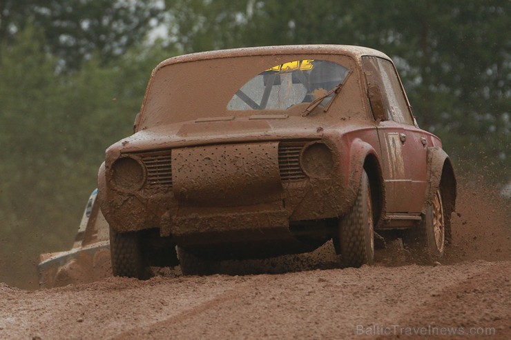 Brenguļu autotrasē atgriežas Latvijas čempionāts autokrosā 177052