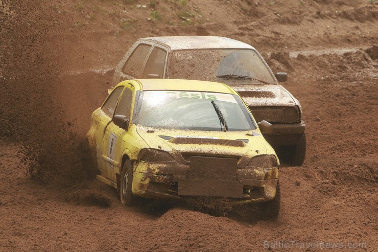 Brenguļu autotrasē atgriežas Latvijas čempionāts autokrosā 177062