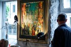 Izstādes koncepcija - ļaujies sajūtām un sapņiem - vērojama ikvienā no mākslinieces Agijas Auderes radītajām gleznām, kas apskatāmas «Vīna Studijā» 14