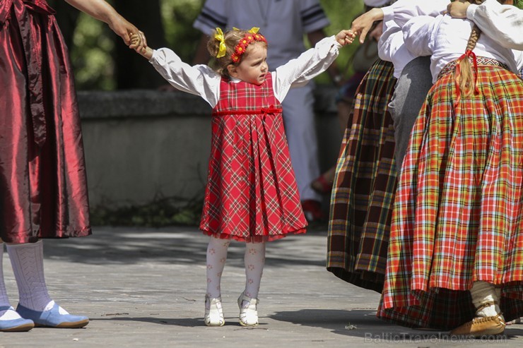 Jāņus ieskandina Grīziņkalna parkā 177461