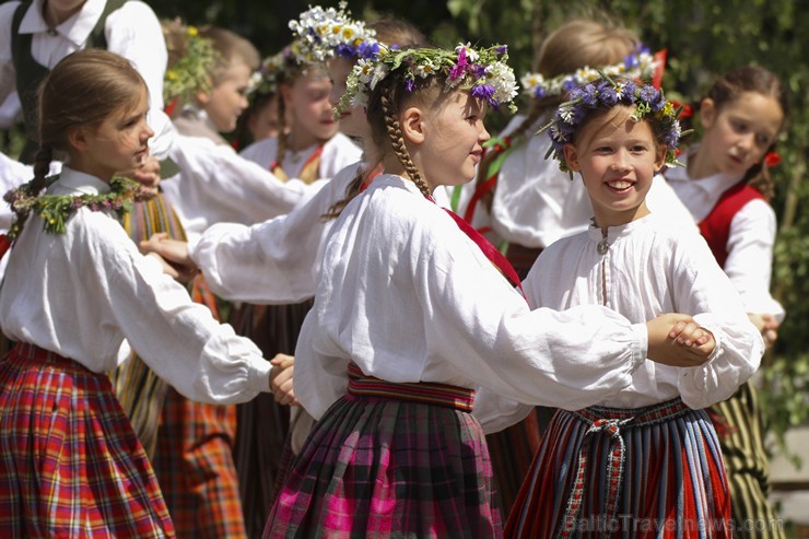 Jāņus ieskandina Grīziņkalna parkā 177464