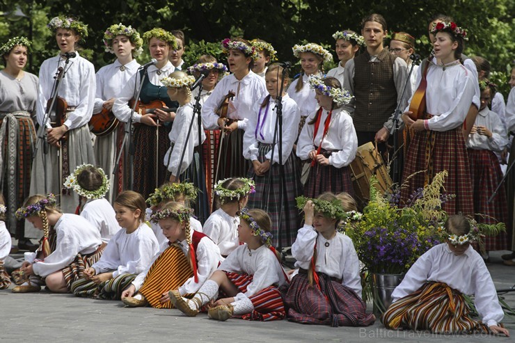 Jāņus ieskandina Grīziņkalna parkā 177465