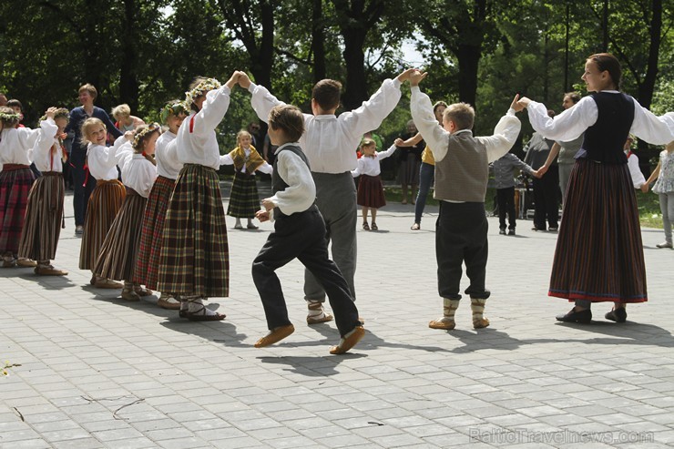 Jāņus ieskandina Grīziņkalna parkā 177480