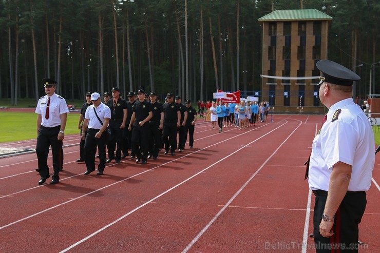 Valmierā, J. Daliņa stadionā, norisinās Latvijas čempionāts ugunsdzēsības sportā 177873