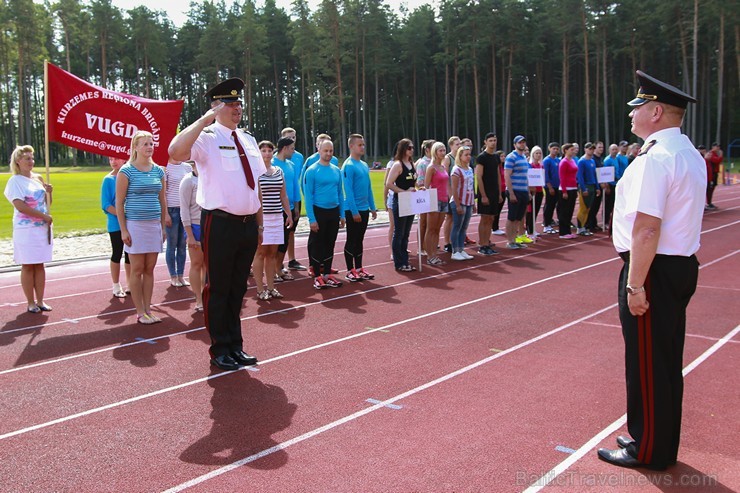 Valmierā, J. Daliņa stadionā, norisinās Latvijas čempionāts ugunsdzēsības sportā 177876