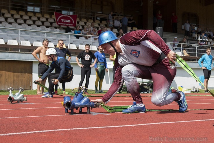 Valmierā, J. Daliņa stadionā, norisinās Latvijas čempionāts ugunsdzēsības sportā 177903