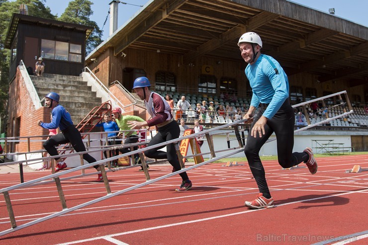 Valmierā, J. Daliņa stadionā, norisinās Latvijas čempionāts ugunsdzēsības sportā 177911