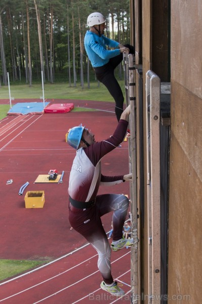 Valmierā, J. Daliņa stadionā, norisinās Latvijas čempionāts ugunsdzēsības sportā 177921