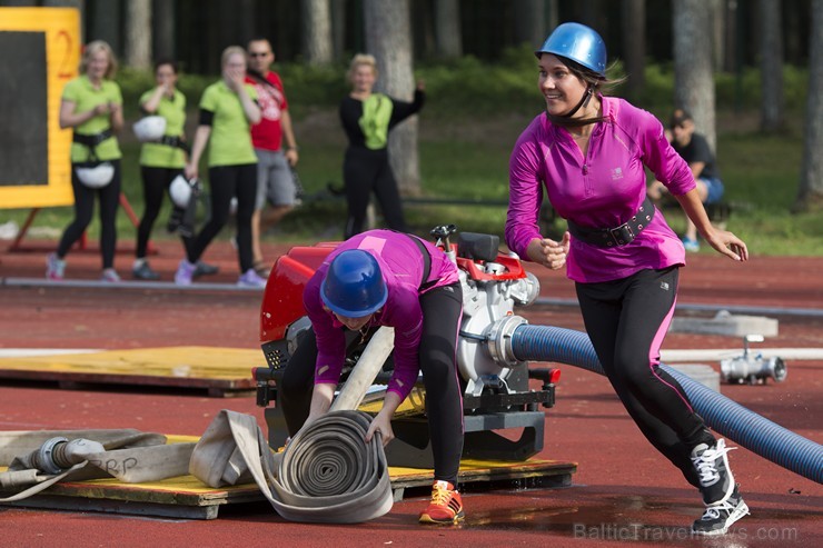 Valmierā, J. Daliņa stadionā, norisinās Latvijas čempionāts ugunsdzēsības sportā 177953