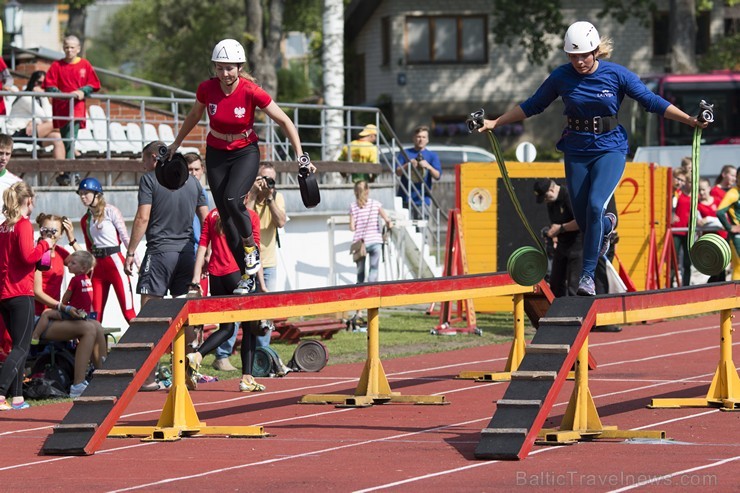 Latvijas čempionāts ugunsdzēsības sportā pulcē labākos pašmāju un ārzemju sporistus 177982