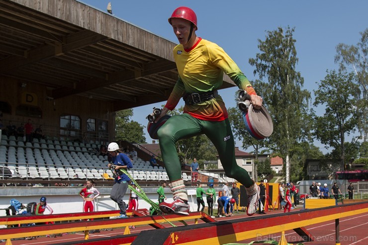 Latvijas čempionāts ugunsdzēsības sportā pulcē labākos pašmāju un ārzemju sporistus 177992