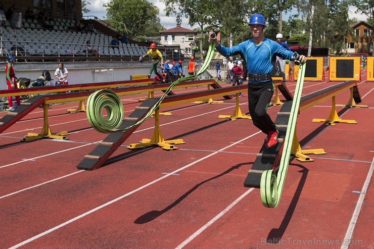 Latvijas čempionāts ugunsdzēsības sportā pulcē labākos pašmāju un ārzemju sporistus 178002