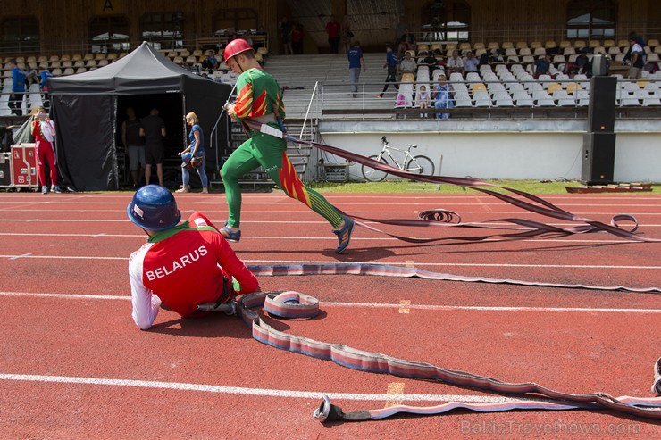 Latvijas čempionāts ugunsdzēsības sportā pulcē labākos pašmāju un ārzemju sporistus 178005