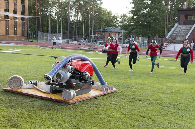 Latvijas čempionāts ugunsdzēsības sportā pulcē labākos pašmāju un ārzemju sportistus 178057