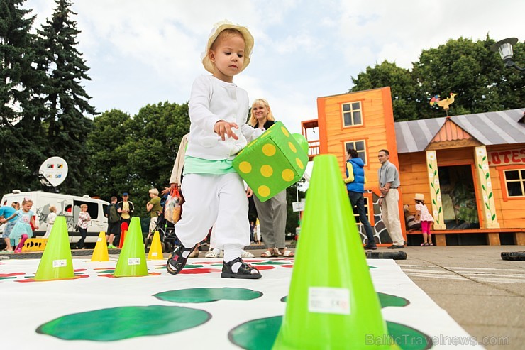 Rīgas centra Esplanādes parkā norisinājās sestais un noslēdzošais sporta un izklaides sērijas 