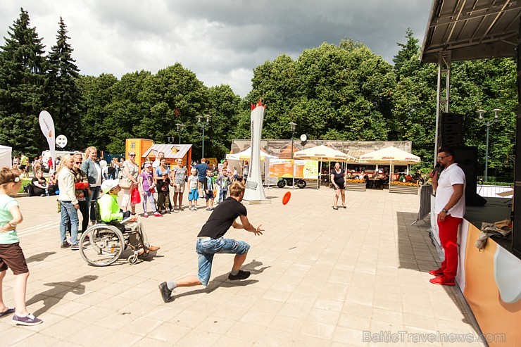 Rīgas centra Esplanādes parkā norisinājās sestais un noslēdzošais sporta un izklaides sērijas 