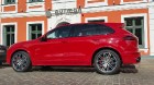 Jaunā Vecrīgas 5 zvaigžņu viesnīcas restorāna «Equus» viesi 8.07.2016 iepazīst jaudīgo Porsche Cayenne GTS 12