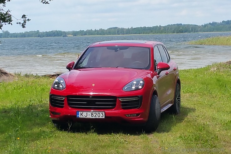 Travelnews.lv redakcija apceļo burvīgo Latgali ar jauno Porsche Cayenne GTS 179193