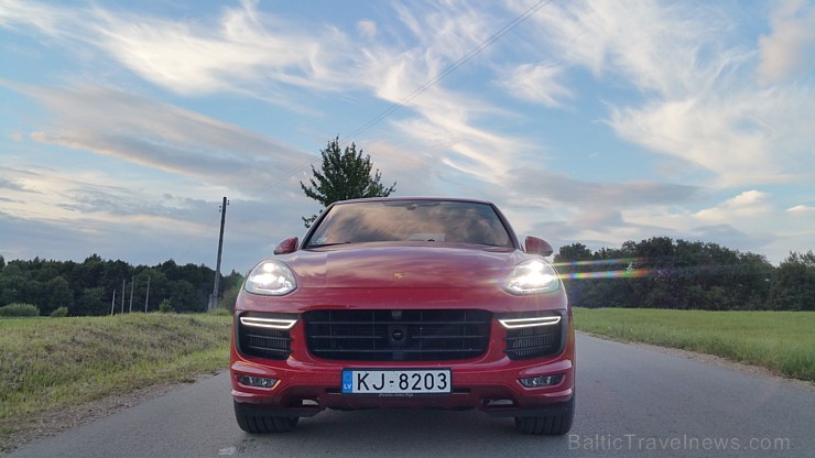 Travelnews.lv redakcija apceļo burvīgo Latgali ar jauno Porsche Cayenne GTS 179196